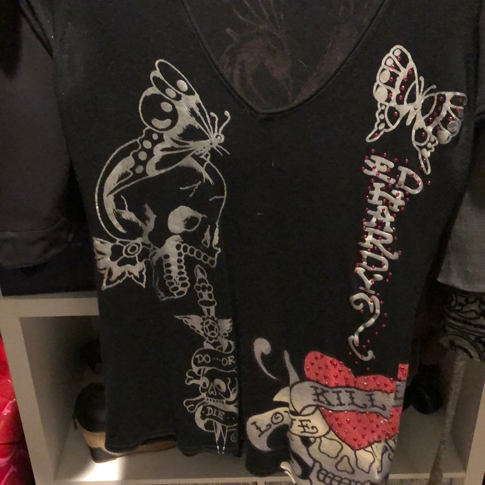 Black and red Ed Hardy shirt Love Kills Slowly